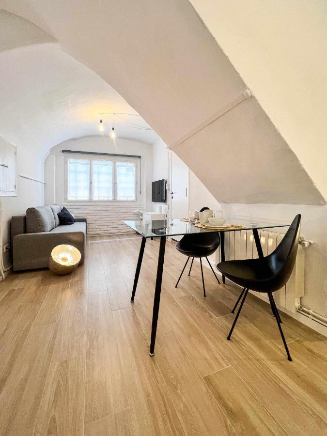 Casa Besalu Estudio En El Centro Del Pueblo المظهر الخارجي الصورة