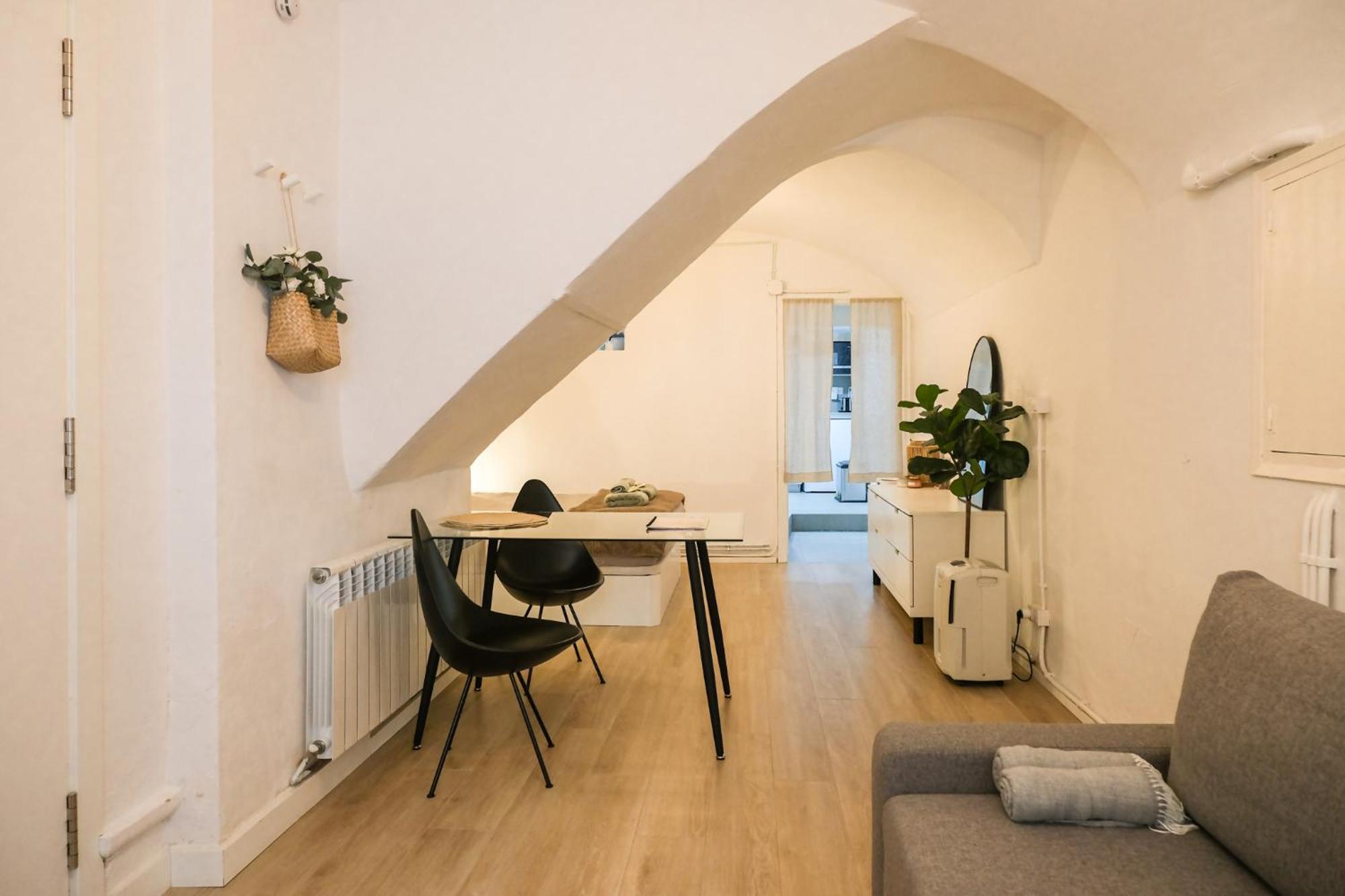 Casa Besalu Estudio En El Centro Del Pueblo المظهر الخارجي الصورة