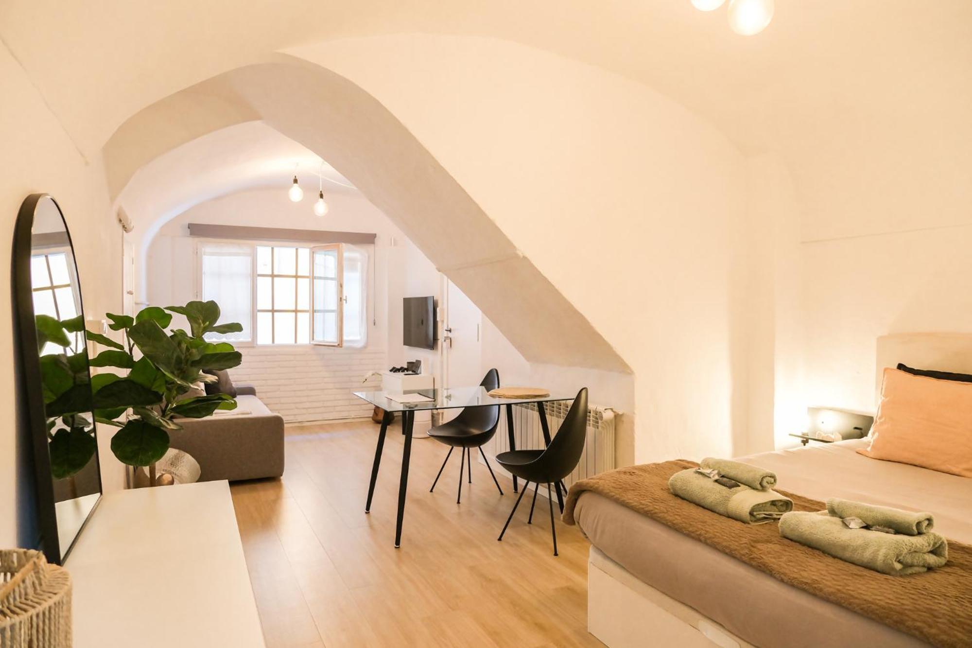 Casa Besalu Estudio En El Centro Del Pueblo المظهر الخارجي الصورة